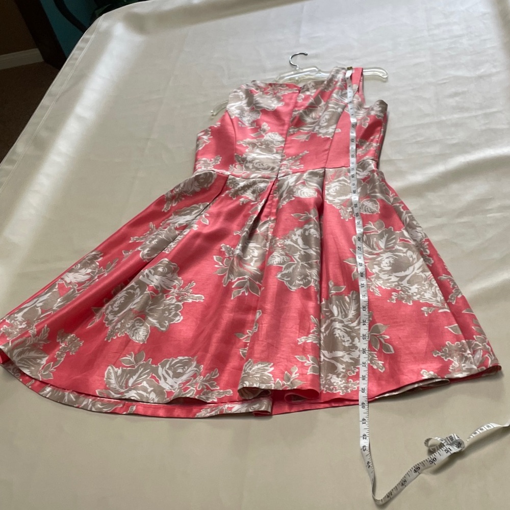 Jessica Howard Coral Floral Dress - Picture 3 of 8